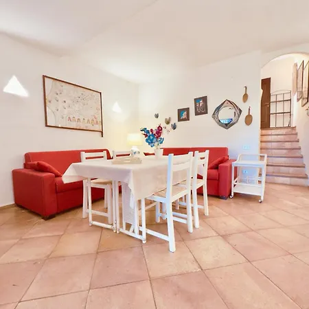 Apartamento Alba Ruja 1 *