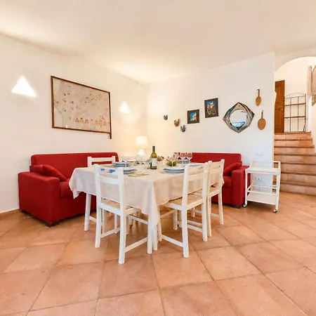 Alba Ruja 1 With Pool Close To Amenities Apartmán